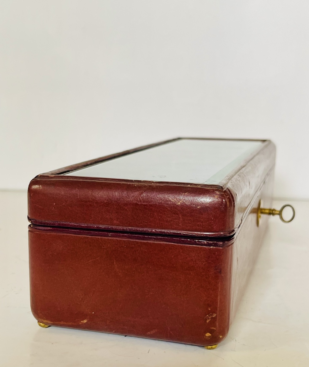 Glove Compartment -photo-4